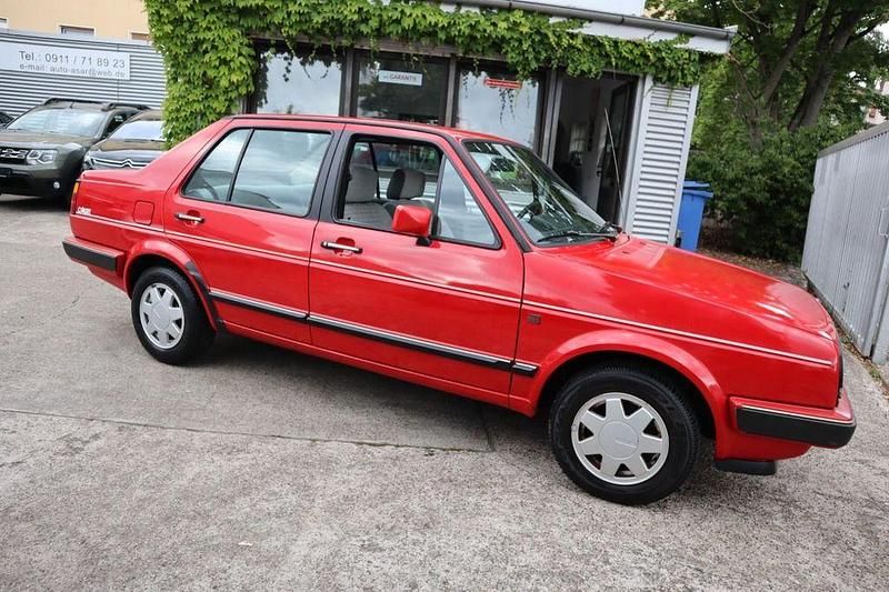 Rot Gebraucht 1987 VW Jetta Limousine | 5.500 € - Bild 1/4