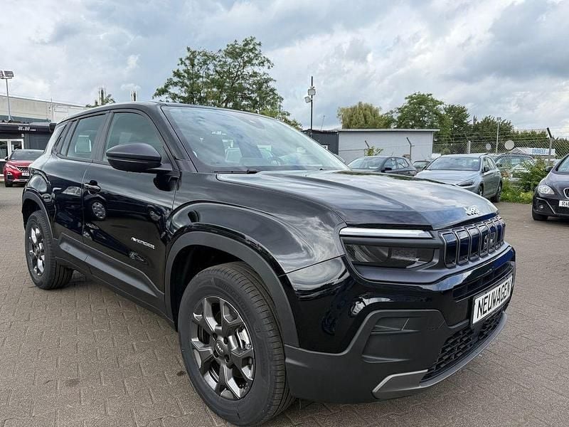 Solid black clear coat Neu 2025 Jeep Avenger Longitude SUV | 23.999 € (Superpreis) - Bild 1/4
