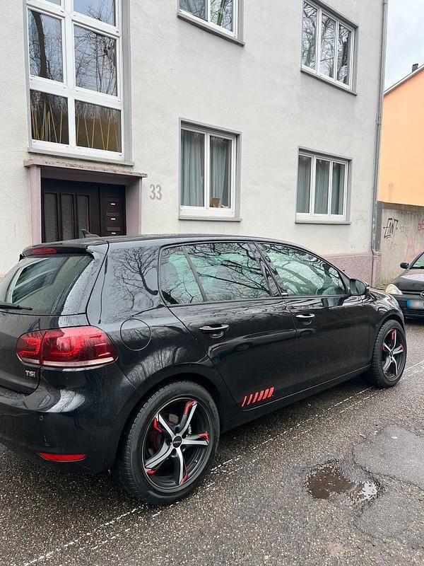 Gebraucht VW Golf VI 122 PS (89 kW) 2011 Schwarz Kleinwagen