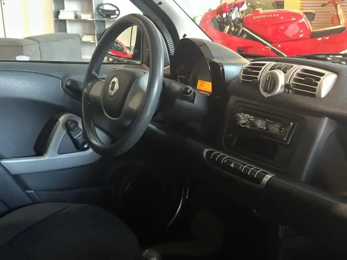Gebraucht Smart ForTwo Coupé 60 PS (44 kW) 2011 Schwarz Coupé