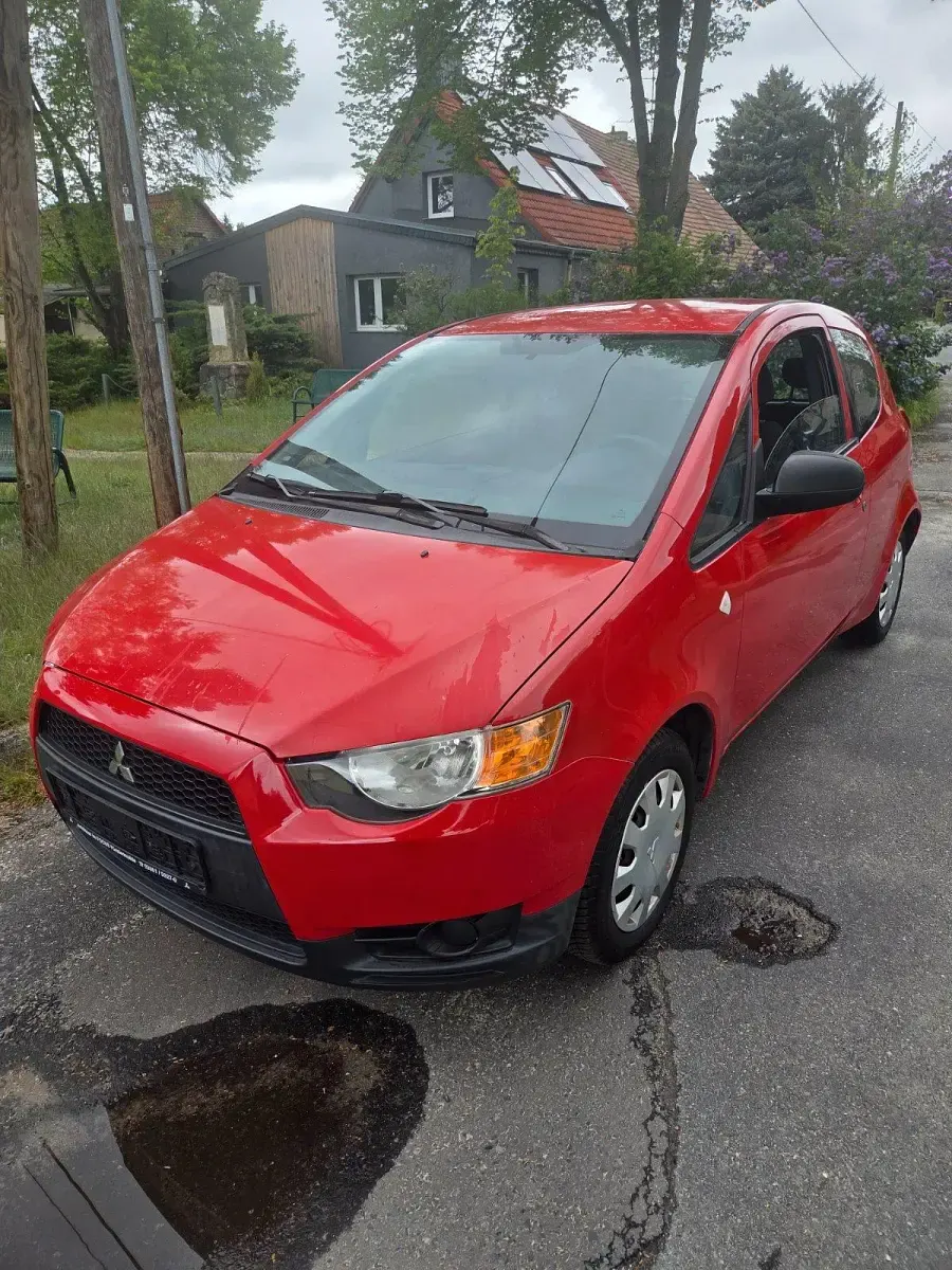 Gebraucht Mitsubishi Colt 75 PS (55 kW) 2009 Rot Kleinwagen