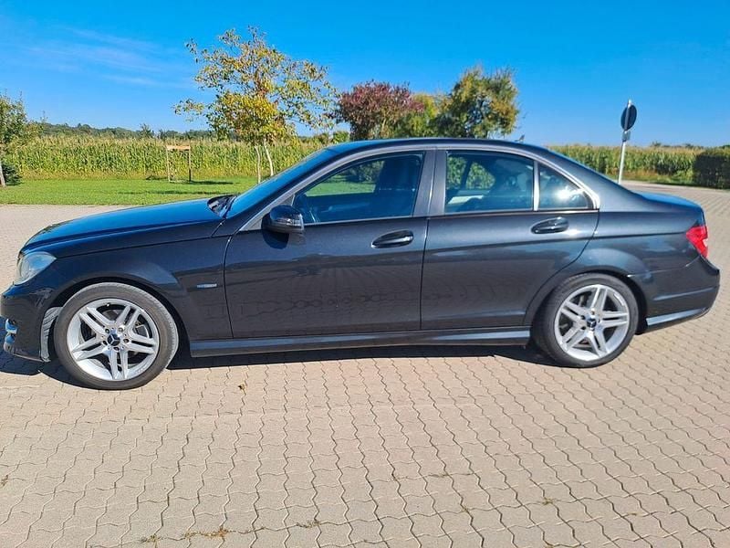 Gebraucht 2012 Mercedes 200 Limousine | 4.350 € (Superpreis) - Bild 1/4