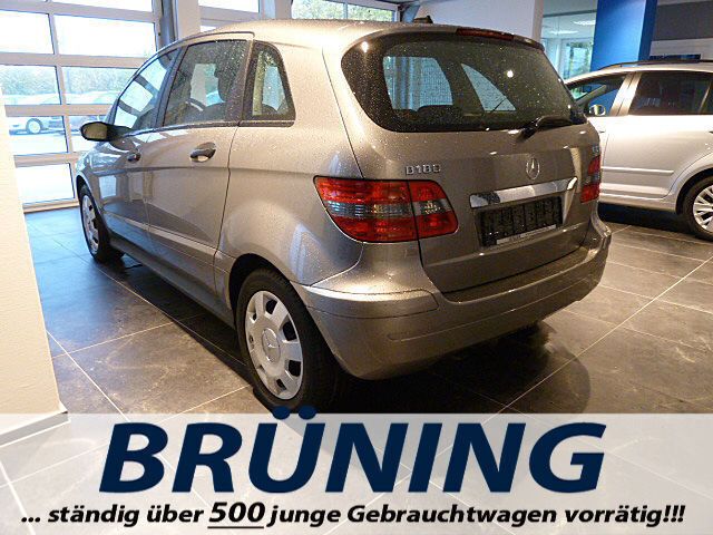 Gebraucht Mercedes B180 109 PS (80 kW) 2006 Grau metallic Van / Kleinbus