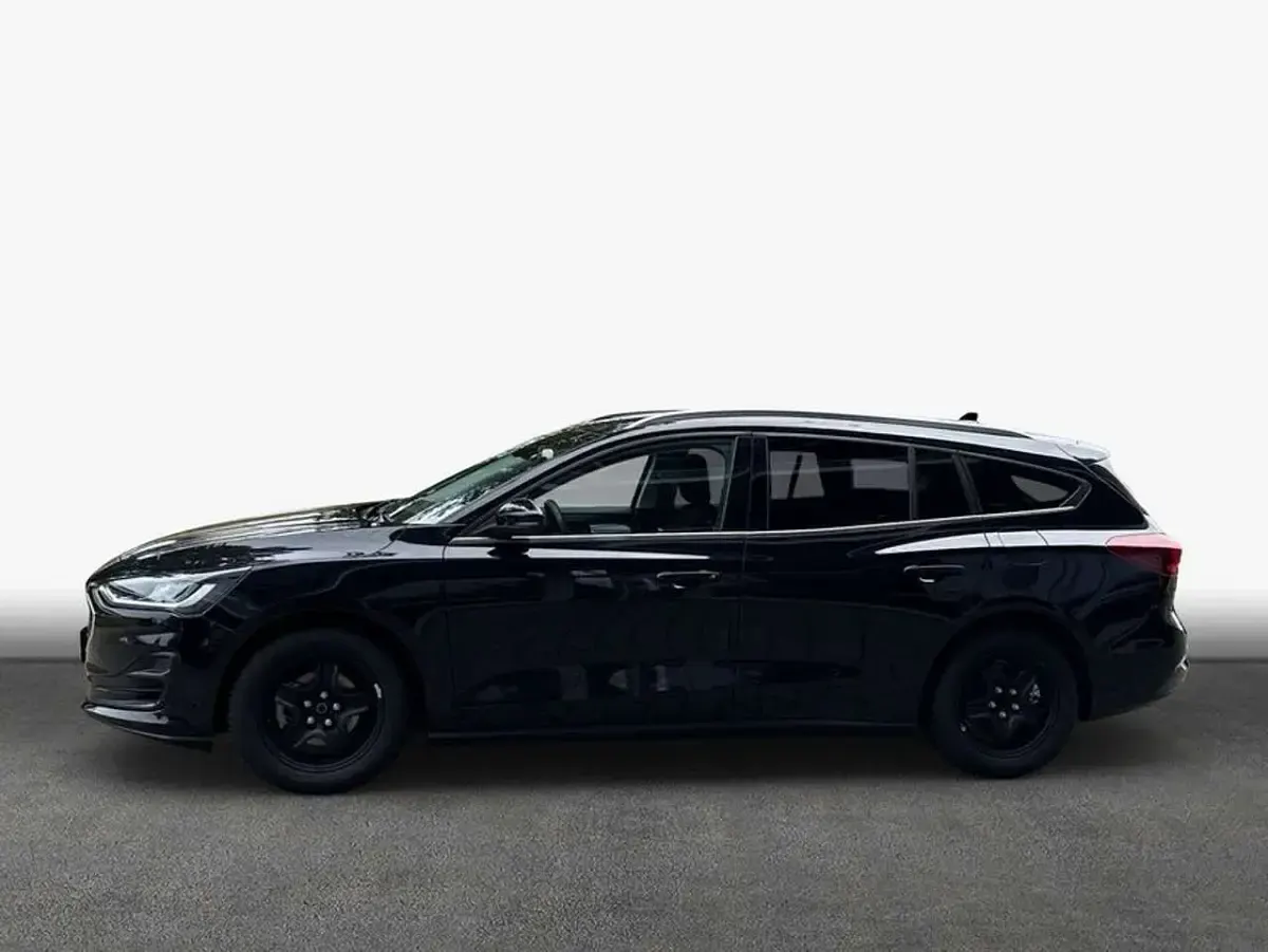 Gebraucht Ford Focus Titanium 125 PS (91 kW) 2024 Agate black metallic Kombi