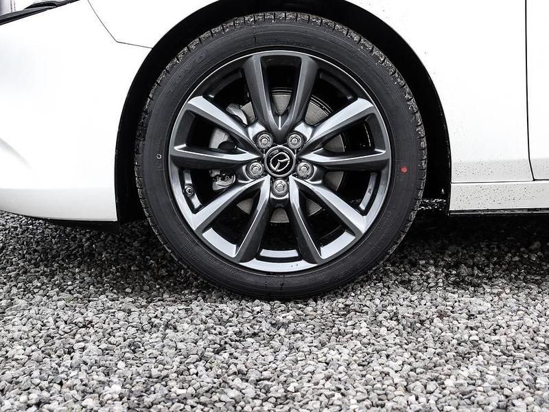 Neu Mazda 3 Exclusive 140 PS (102 kW) 2025 Snowflake white Limousine