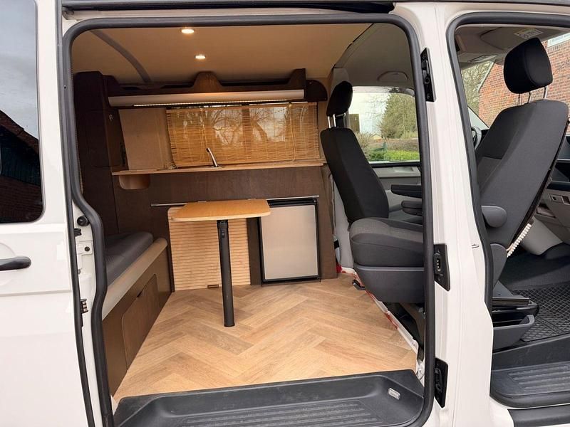Gebraucht VW Transporter 102 PS (75 kW) 2018 Weiß Van
