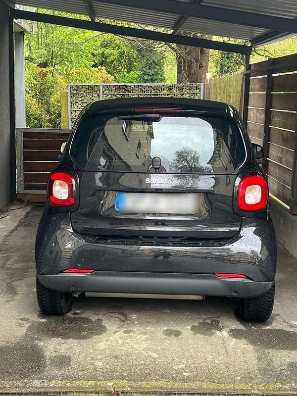 Schwarz Gebraucht 2019 Smart ForTwo Coupé Coupé | 7.999 € (Superpreis) - Bild 1/3