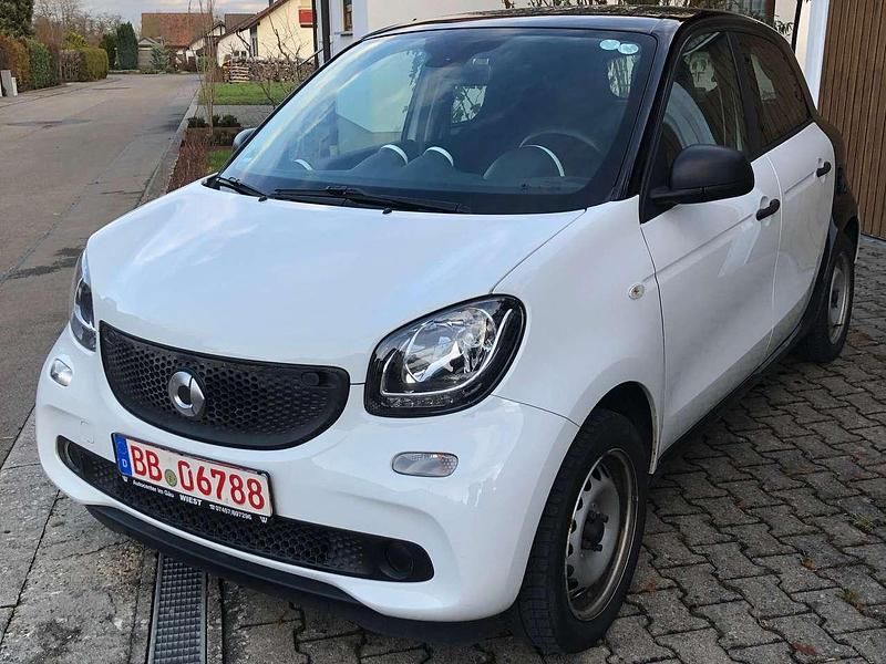 Weiß Gebraucht 2019 Smart ForFour Basis Kleinwagen | 7.000 € (Fairer Preis) - Bild 1/4
