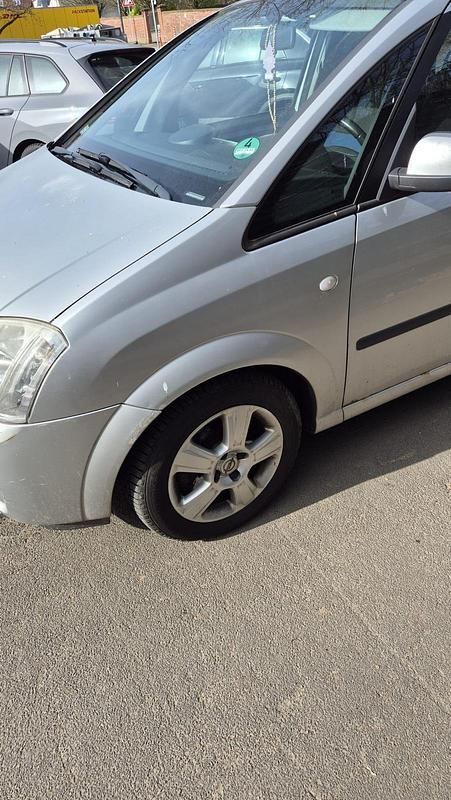 Gebraucht Opel Meriva 101 PS (74 kW) 2005 Silber Van / Kleinbus