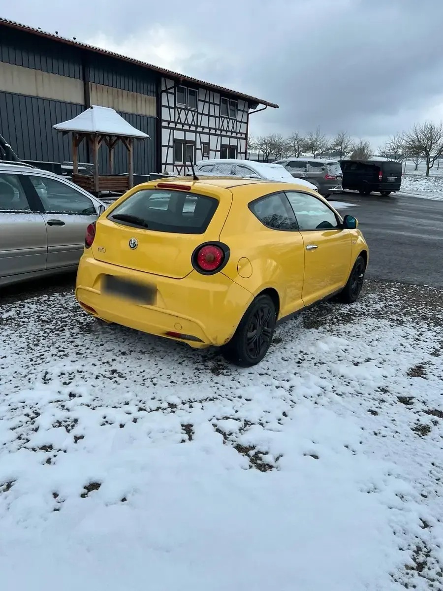 Gebraucht Alfa Romeo MiTo 95 PS (69 kW) 2008 Gelb Kleinwagen