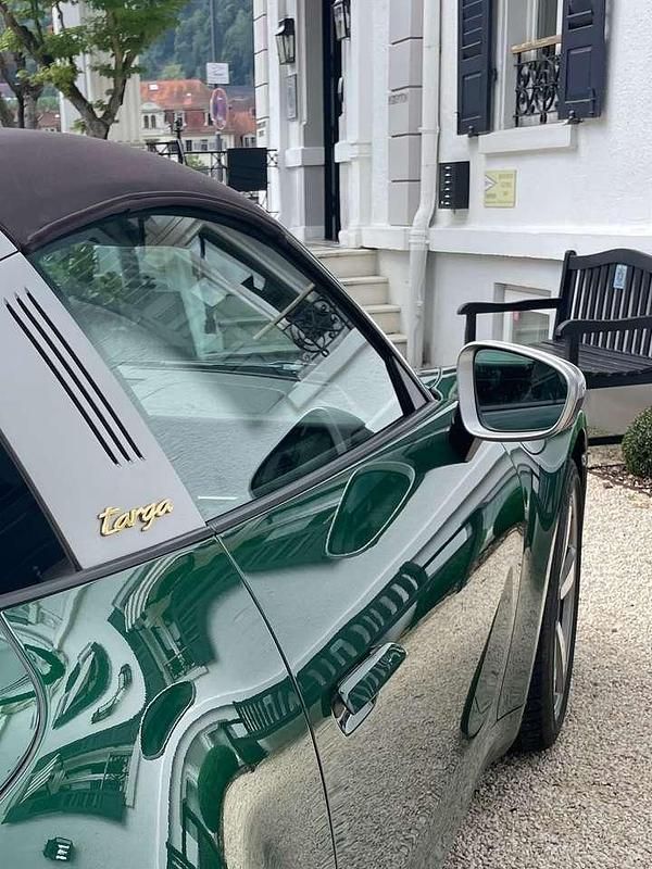 Gebraucht Porsche 992 385 PS (283 kW) 2021 Grün Coupé