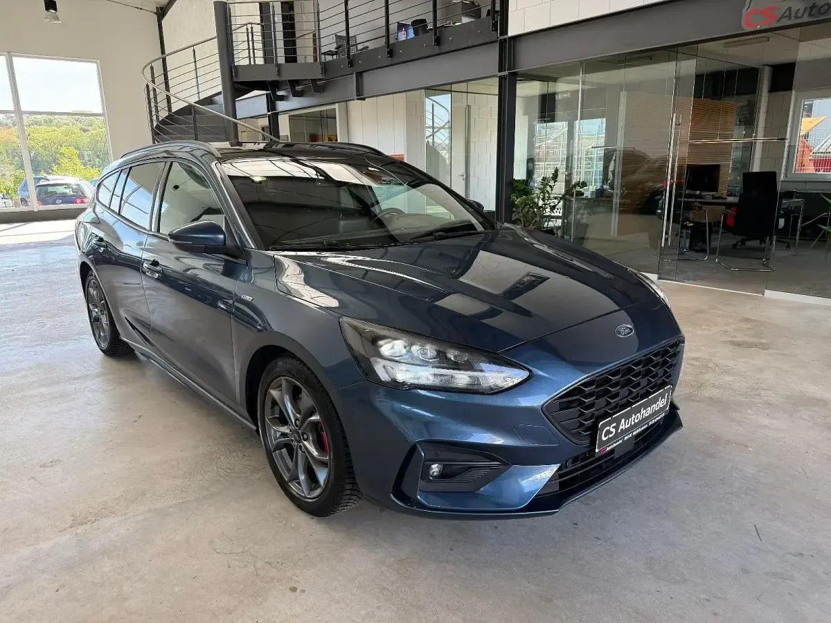 Gebraucht Ford Focus ST-Line X 155 PS (114 kW) 2020 Blau Kombi