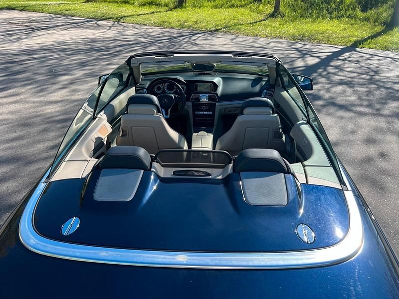 Gebraucht Mercedes E350 250 PS (183 kW) 2013 Blau Cabrio