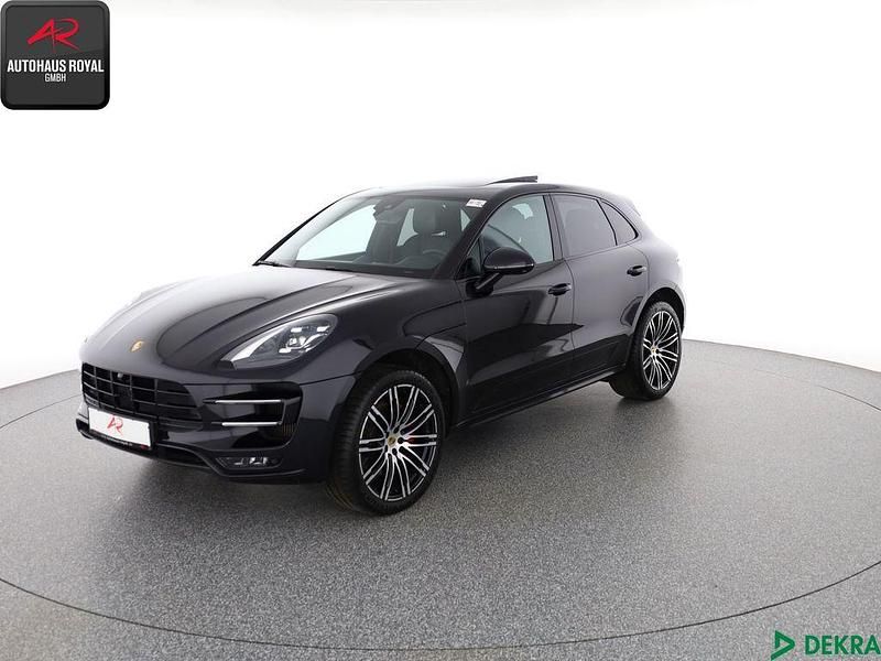 Tiefschwarz Gebraucht 2018 Porsche Macan Turbo Sport SUV | 47.880 € (Etwas zu teuer) - Bild 1/4