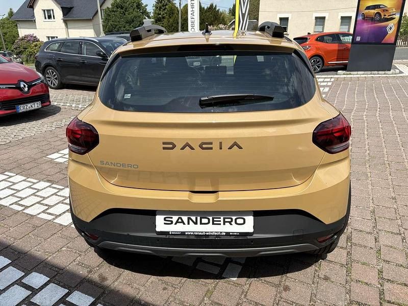 Gebraucht Dacia Sandero Extreme 67 PS (49 kW) 2024 Safaribeige Kleinwagen