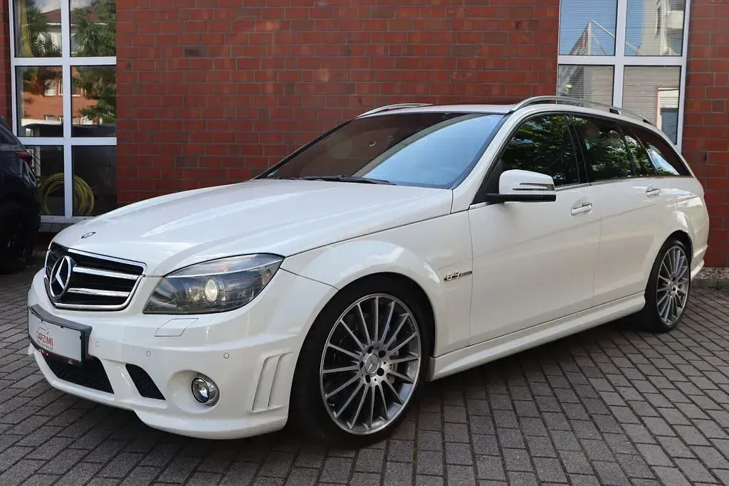 Gebraucht Mercedes C63 AMG AMG 457 PS (336 kW) 2009 Calcitweiss  unilack Kombi