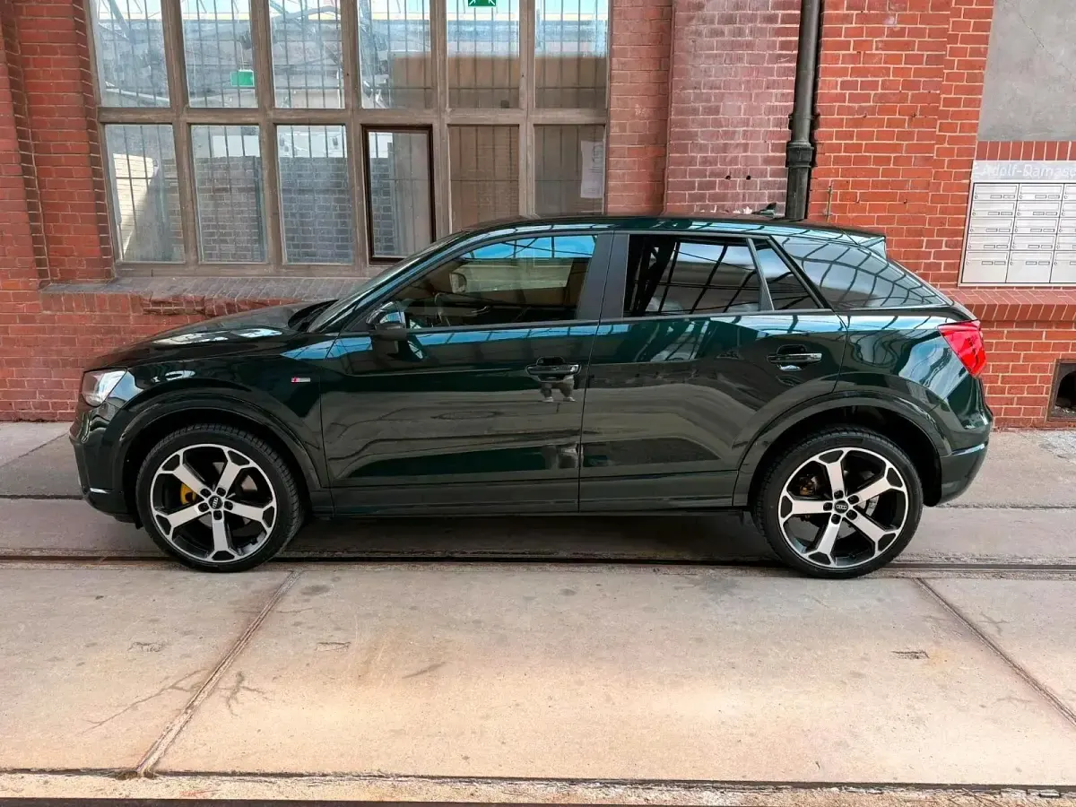 Gebraucht Audi Q2 S-Line 190 PS (139 kW) 2018 Grün SUV
