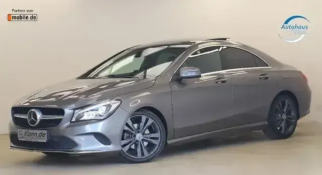 Occasion Mercedes CLA220 207 ch (152 kW) 2017 Gris Berline