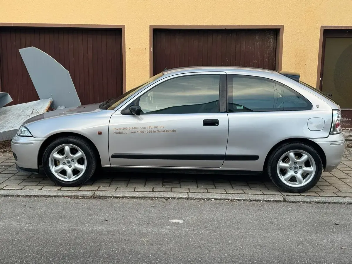 Gebraucht Rover 200 102 PS (75 kW) 1999 Silber Kleinwagen