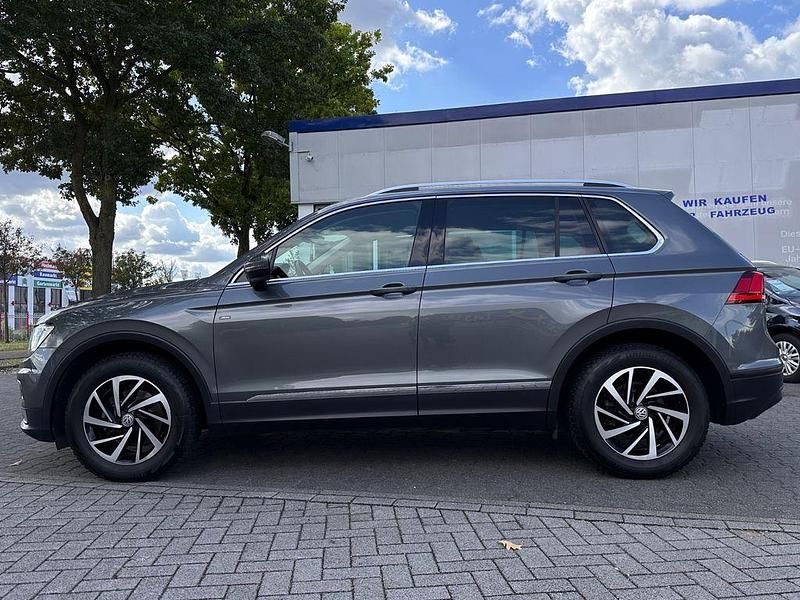 Grau Gebraucht 2019 VW Tiguan Join SUV | 24.999 € (Fairer Preis) - Bild 1/4