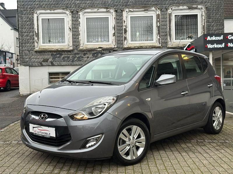 Gebraucht Hyundai ix20 125 PS (91 kW) 2014 Grau Kleinwagen