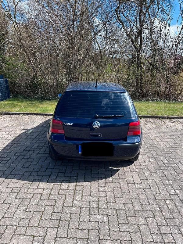 Gebraucht VW Golf IV 75 PS (55 kW) 2000 Blau Kleinwagen
