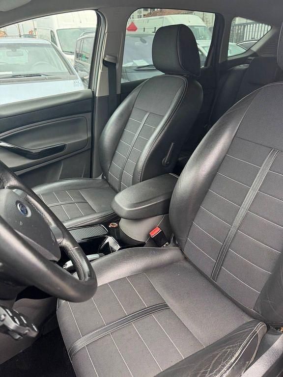 Gebraucht Ford Kuga Titanium 163 PS (119 kW) 2011 Grau SUV