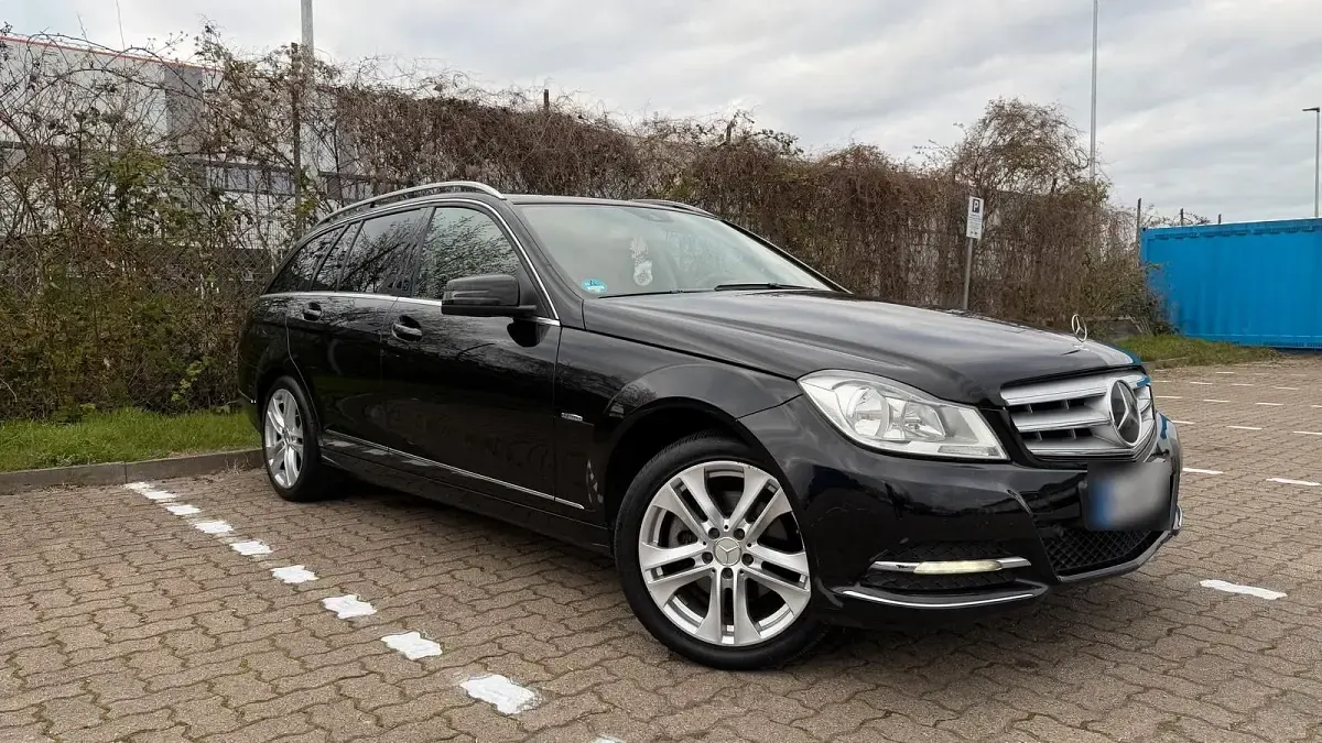 Gebraucht Mercedes C220 170 PS (125 kW) 2012 Schwarz Kombi