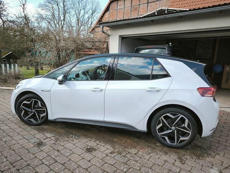 Gebraucht VW ID.3 Pro Performance 150 kW (204 PS) 2023 Weiß Kleinwagen