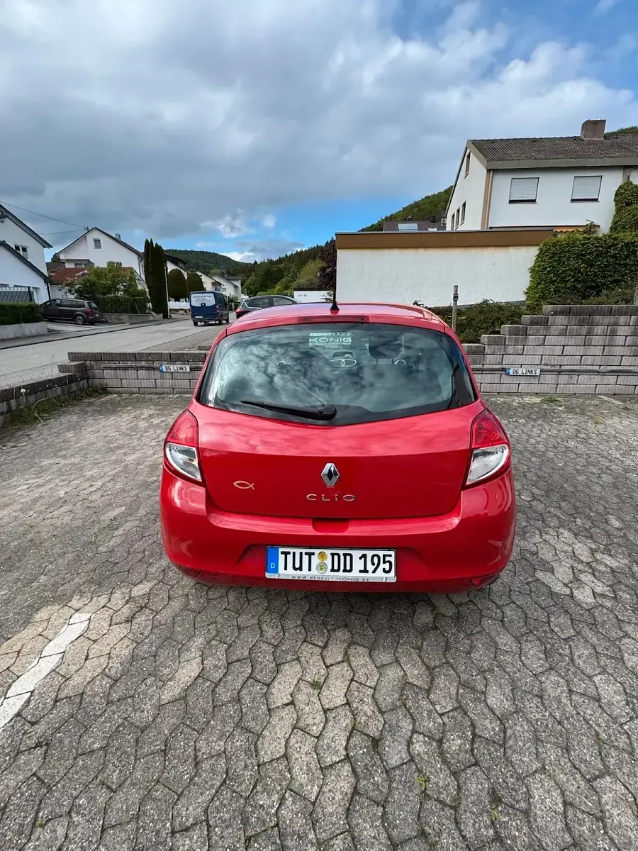 Gebraucht Renault Clio III 75 PS (55 kW) 2012 Coupé
