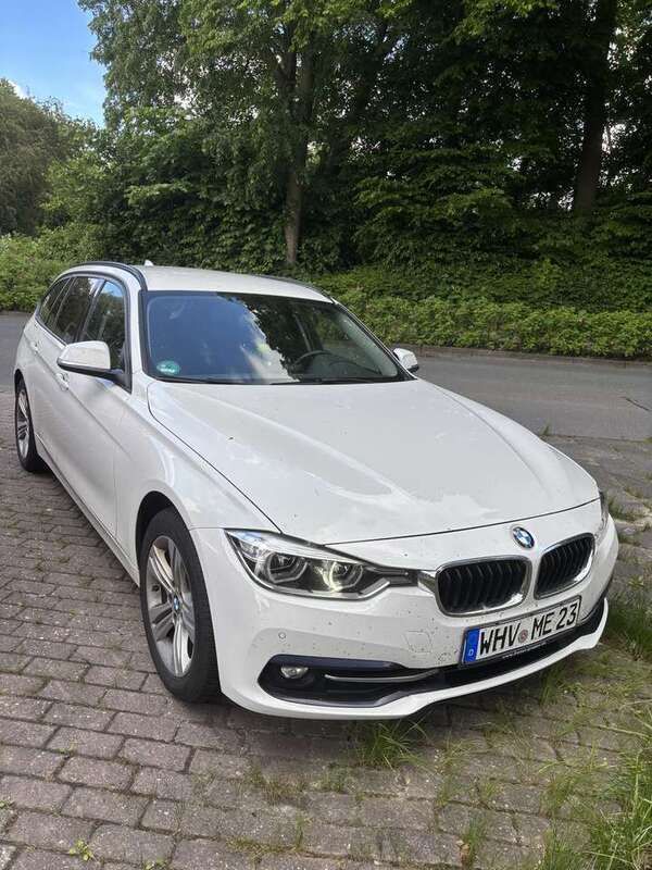 Weiß Gebraucht 2019 BMW 320 Sport Line Kombi | 15.500 € (Guter Preis) - Bild 1/4