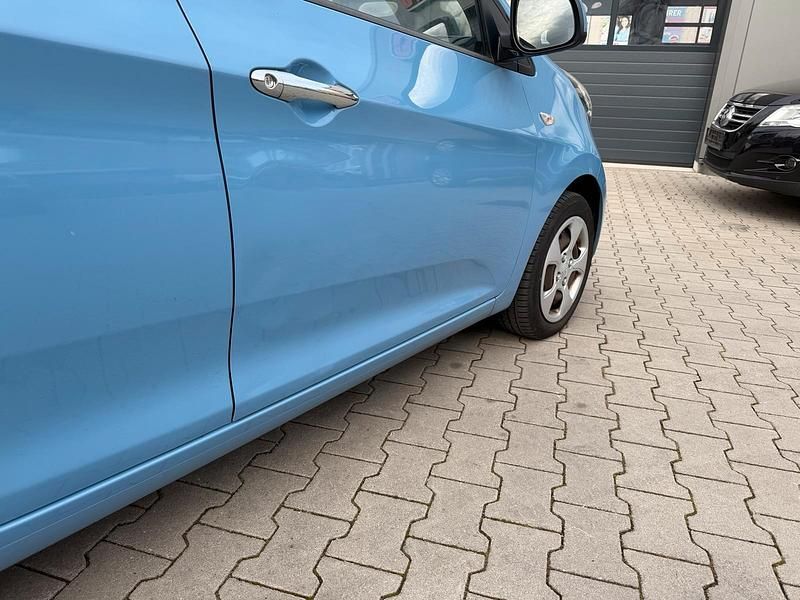 Gebraucht Kia Picanto 69 PS (50 kW) 2011 Blau Kleinwagen