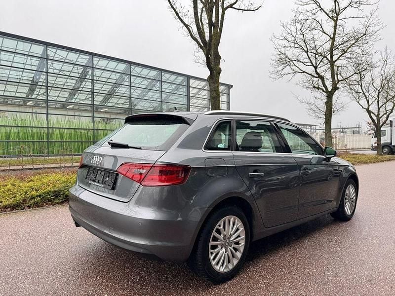 Gebraucht Audi A3 Ambiente 125 PS (91 kW) 2016 Monsungrau metallic Limousine
