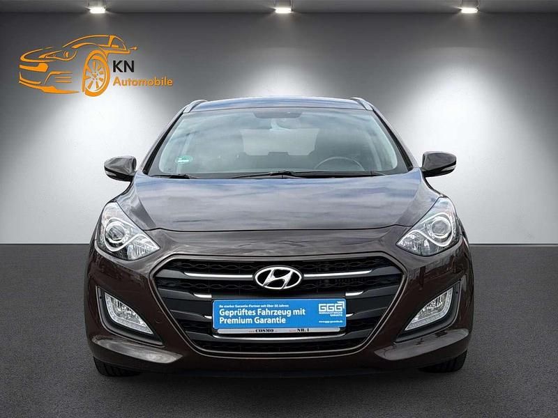Gebraucht Hyundai i30 110 PS (80 kW) 2017 Braun Kombi