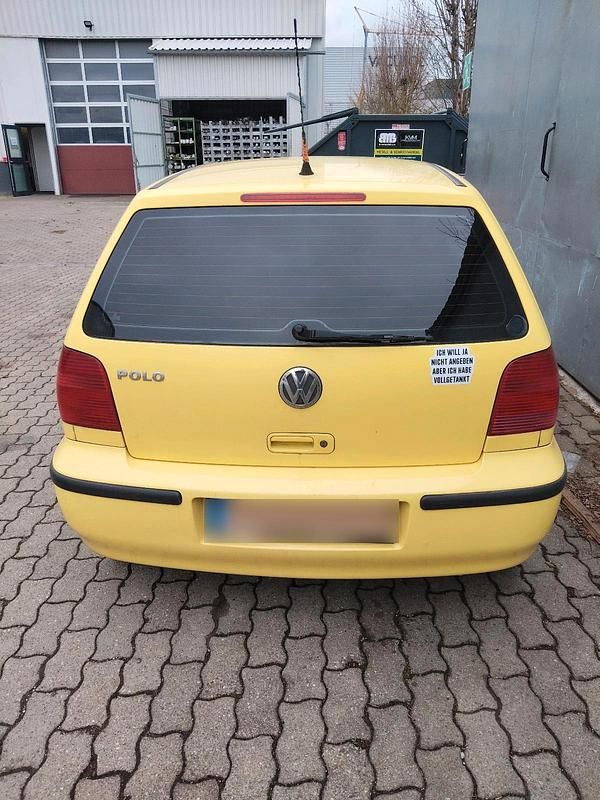 Gebraucht VW Polo 60 PS (44 kW) 2000 Gelb Kleinwagen