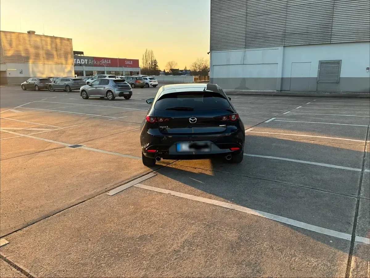 Gebraucht Mazda 3 Homura-Line 186 PS (136 kW) 2023 Blau Kleinwagen