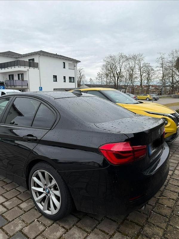 Gebraucht BMW 318 150 PS (110 kW) 2018 Schwarz Limousine