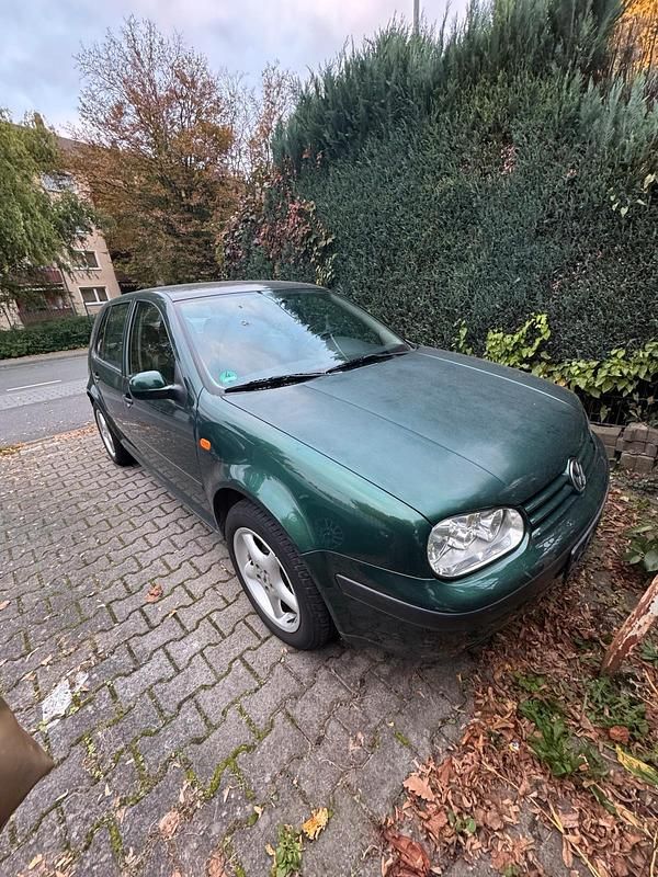 Grün Gebraucht 1998 VW Golf IV Limousine | 550 € (Superpreis) - Bild 1/4