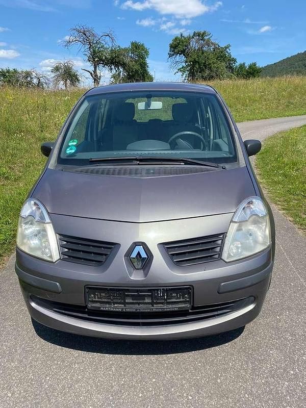 Braun Gebraucht 2007 Renault Modus Avantage Van / Kleinbus | 1.950 € (Fairer Preis) - Bild 1/4