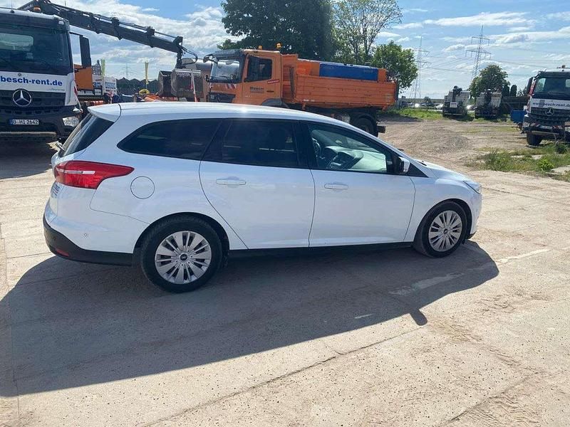 Usata Ford Focus 120 CV (88 kW) 2017 Bianco Station wagon