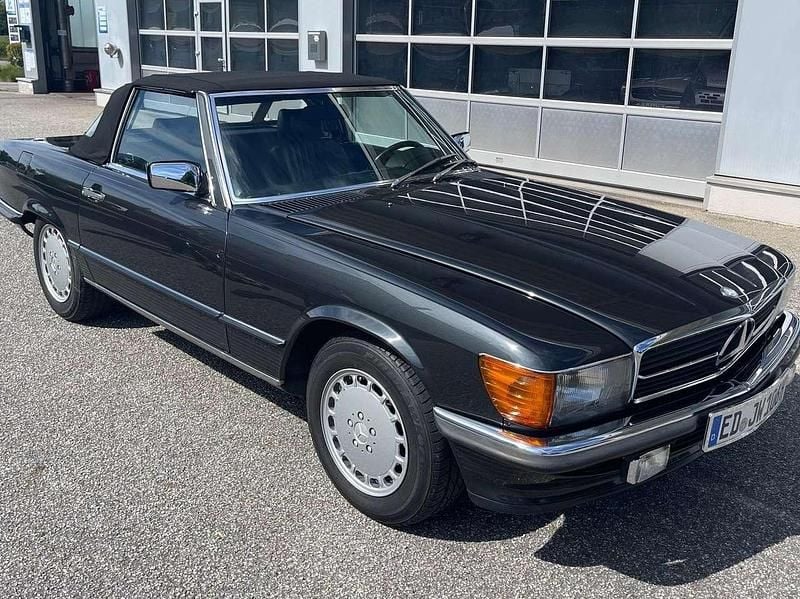 Schwarz Gebraucht 1986 Mercedes SL300 Cabrio | 34.900 € - Bild 1/4