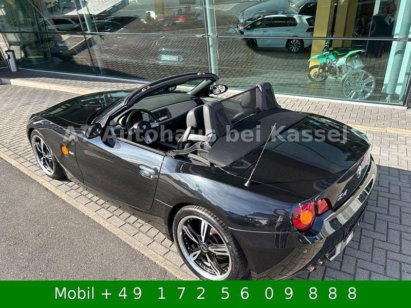 Gebraucht BMW Z4 Sport Line 192 PS (141 kW) 2004 Schwarz Cabrio