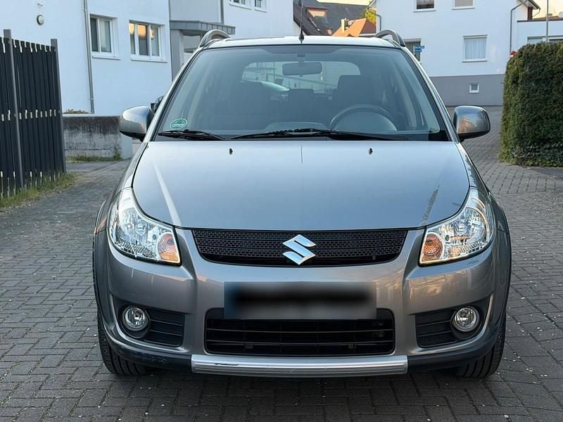 Usado Suzuki SX4 107 HP (78 kW) 2007 Prateado Sedan