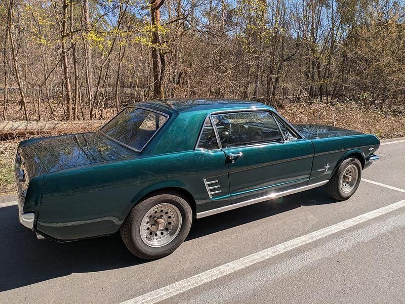 Occasion Ford V8 200 ch (147 kW) 1966 Vert Coupé