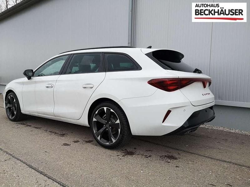 Neu Cupra Leon 150 PS (110 kW) 2026 Nevadaweiß metallic Kombi