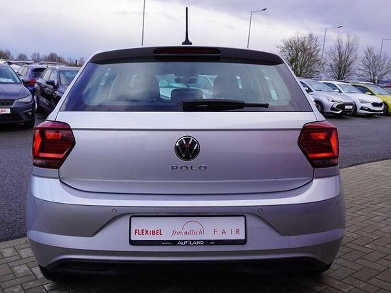 Gebraucht VW Polo 95 PS (69 kW) 2021 Silber Kleinwagen