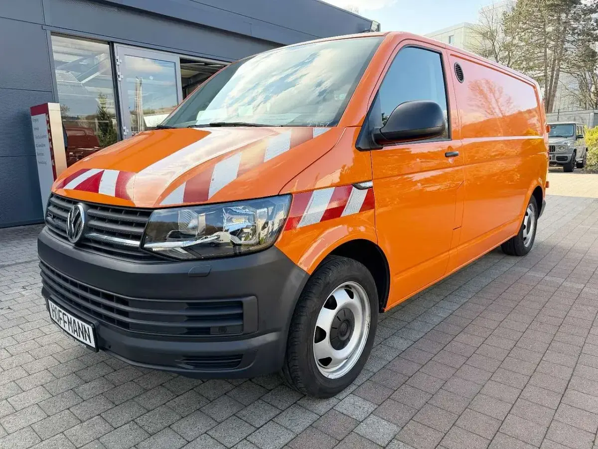 Second-hand VW Transporter 150 CP (110 kW) 2019 Portocaliu Van