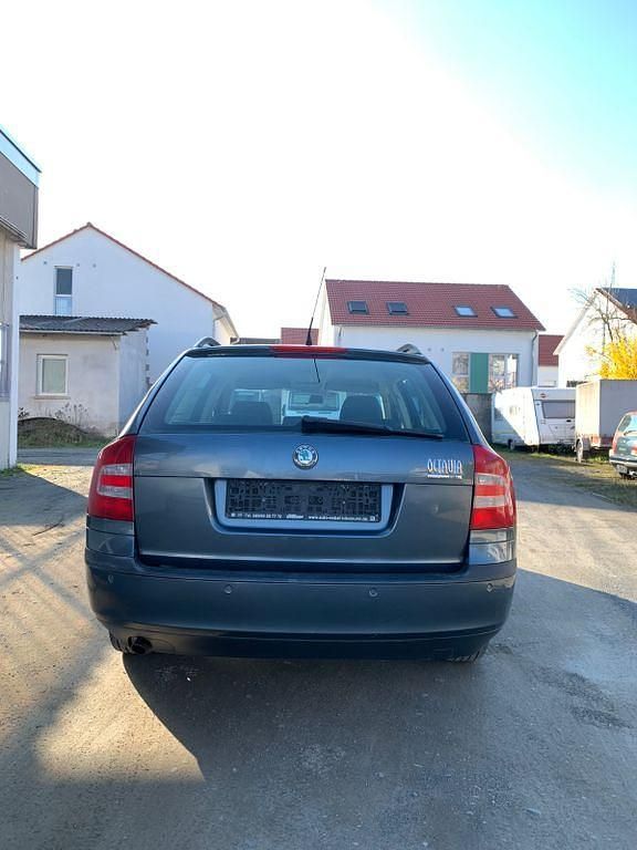 Gebraucht Skoda Octavia Elegance 116 PS (85 kW) 2005 Grau Kombi