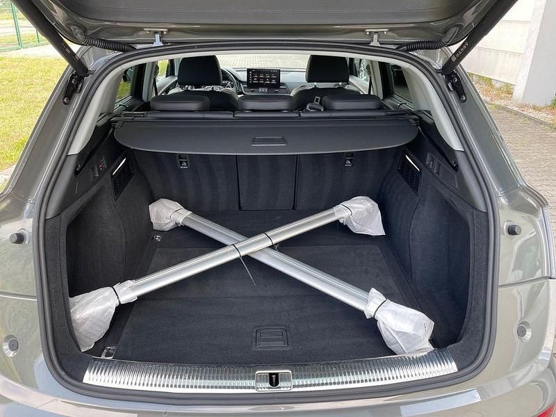 Second-hand Audi Q5 Ambiente 204 CP (150 kW) 2023 Gri SUV