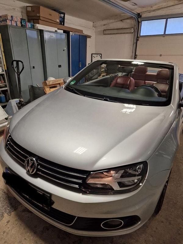 Gebraucht VW Eos Basis 122 PS (89 kW) 2011 Silber Cabrio